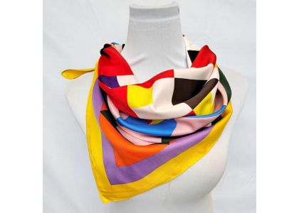 The wonderful use of scarves in summer